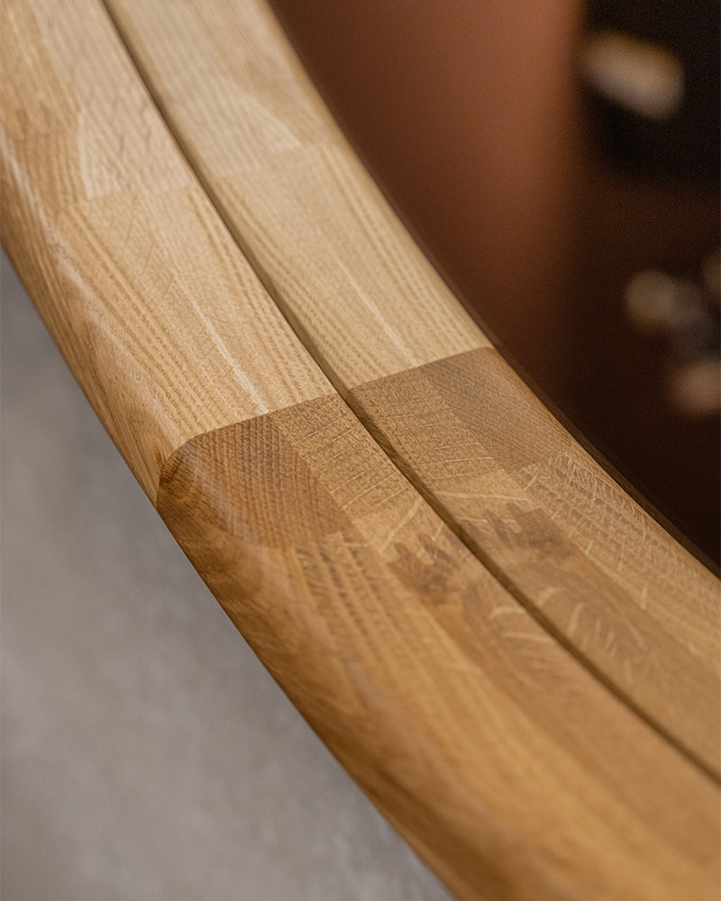 Linea Oak ø100cm frisørspejl i egetræ fra Ästetik, salonmøbler og frisørudstyr med massiv egetræsramme